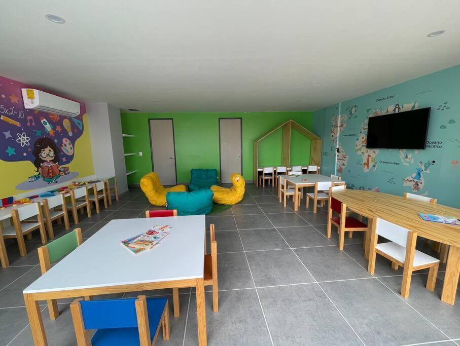 Апартаменты Depa Boho Al Sur Pet Friendly Piscina Gym Sala De Cine Гвадалахара Экстерьер фото