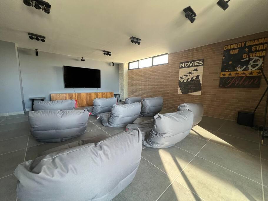 Апартаменты Depa Boho Al Sur Pet Friendly Piscina Gym Sala De Cine Гвадалахара Экстерьер фото